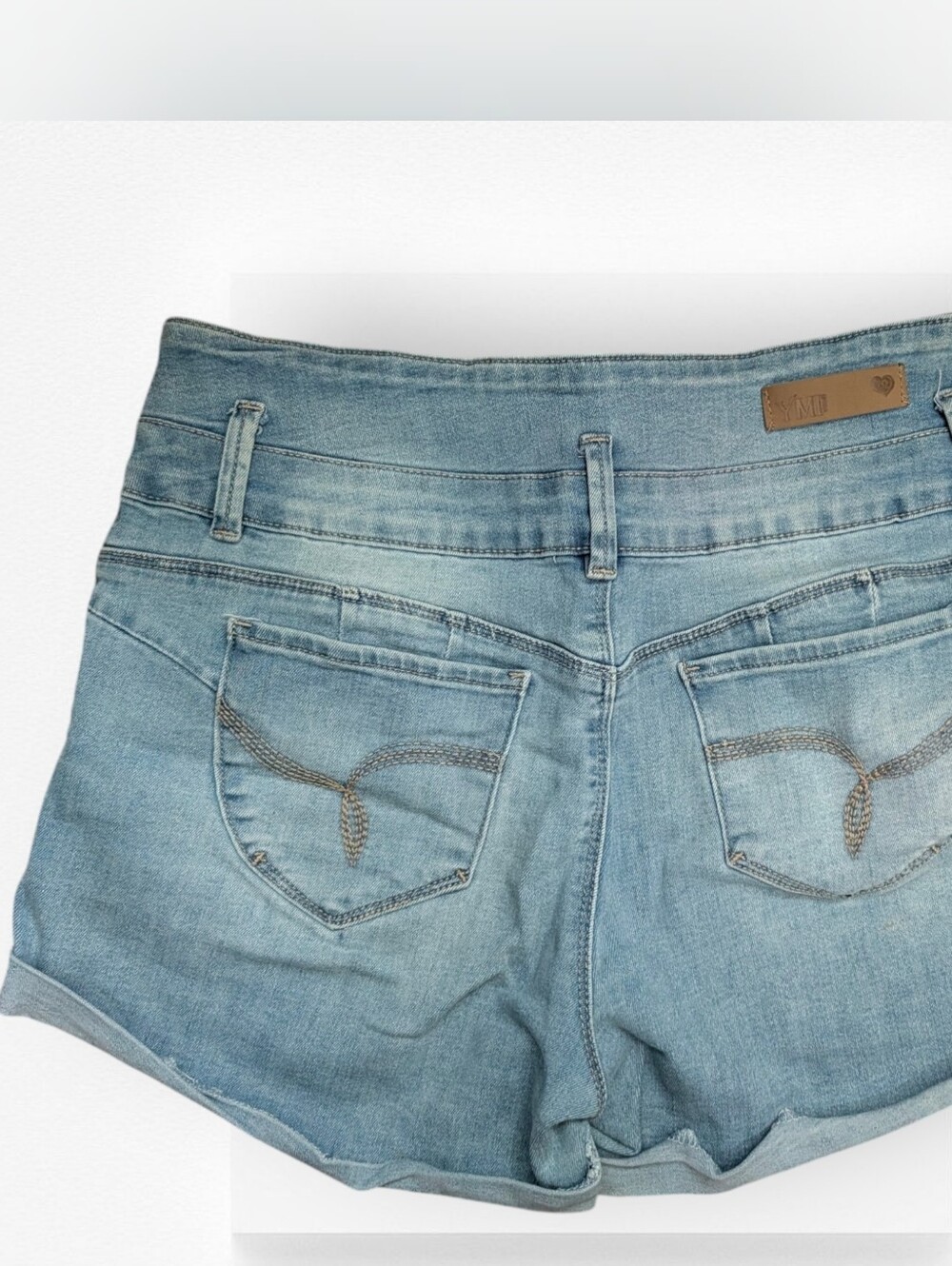 YMI Jean Shorts Wanna Betta Butt Light Wash Denim Size 7